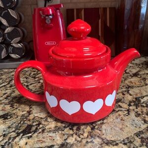 Waechtersbach Vintage Vibrant Red Heart Teapot